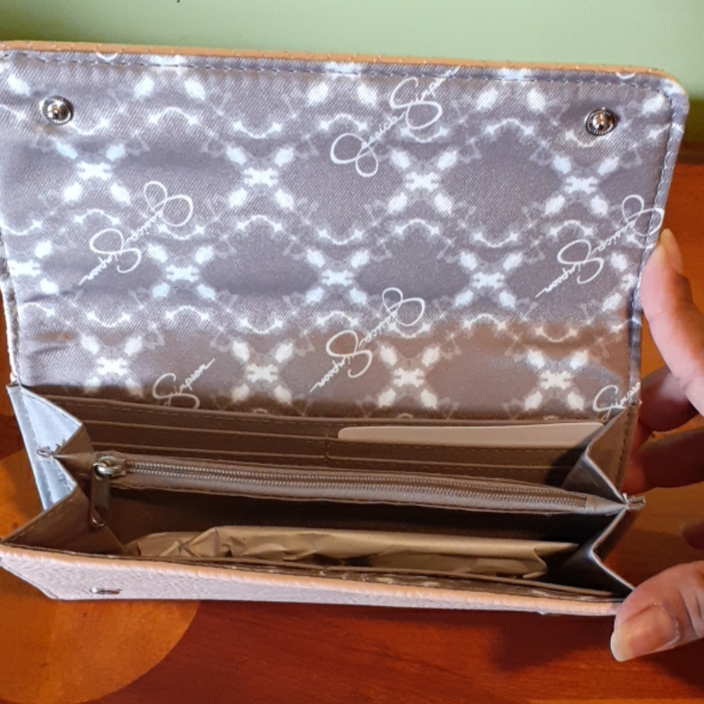 New Wallets - Picture 2 of 4